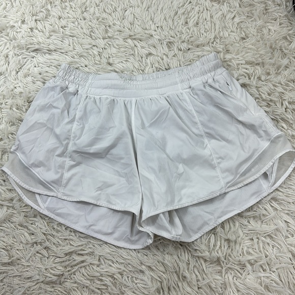Lululemon Hotty Hot Short II *Long 4" White - Picture 1 of 5